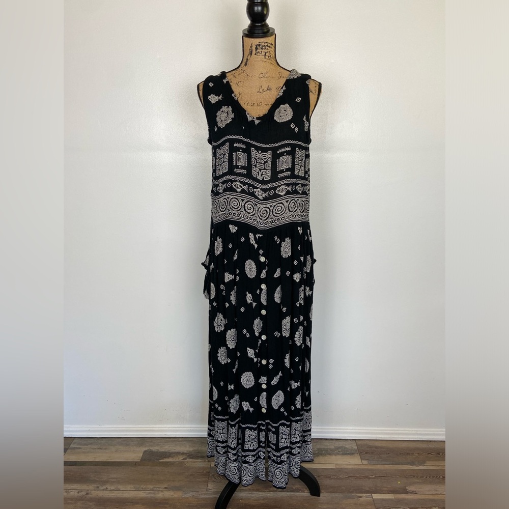 Bila Boho Maxi Dress Size M Black Button Front Pockets Fish Tribal Print V-Neck